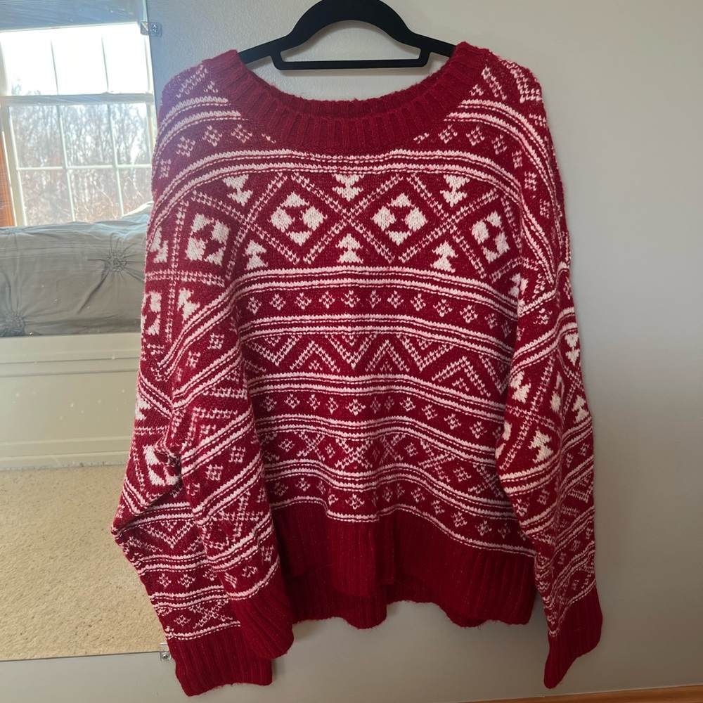 American Eagle Red and White Knit Sweater